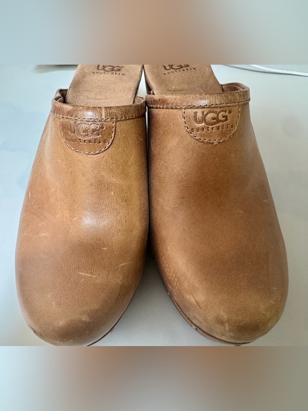 UGG Abbie 1951 Women's Tan Leather Clogs Size 8 - Picture 8 of 11